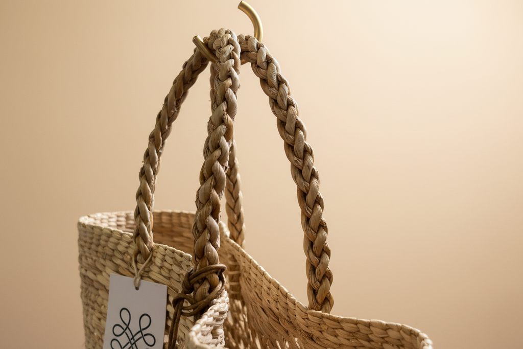 Marbella Coastal Basket – Woven Beach Essential Short Handle